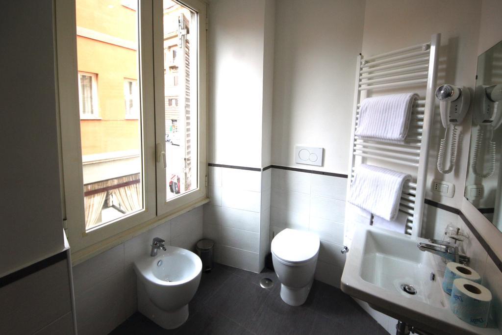 Roma Rooms Colosseum Room photo